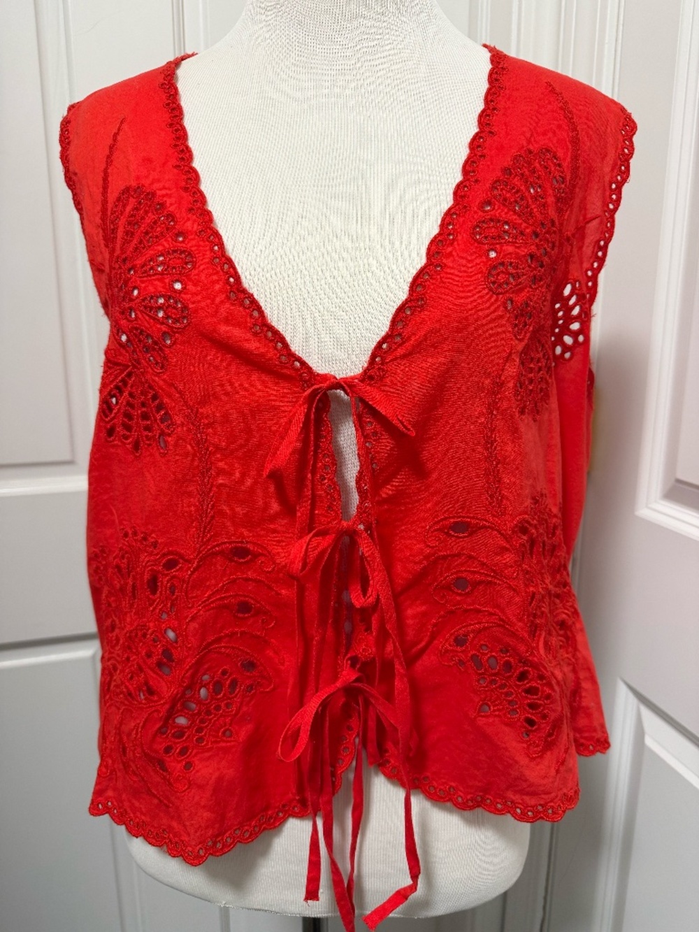 Free People Sweet Escape Embroidered Eyelet Tie Front Top Red Women's Size Large - Picture 2 of 11